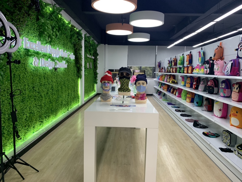 Gloednieuwe product-showroom van 1000 vierkante meter
