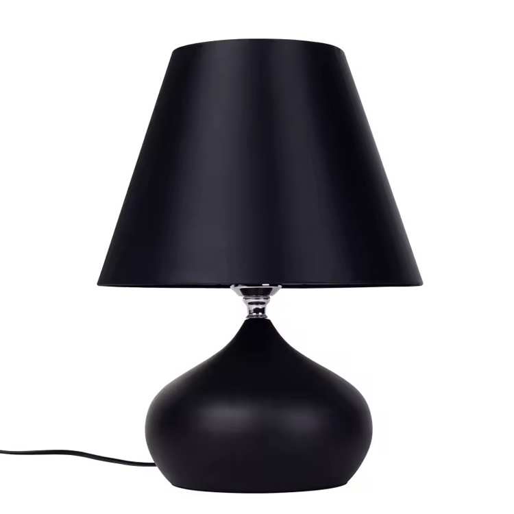 Fabriek Scandinavische slaapkamer bedlamp Mini zwarte tafellamp